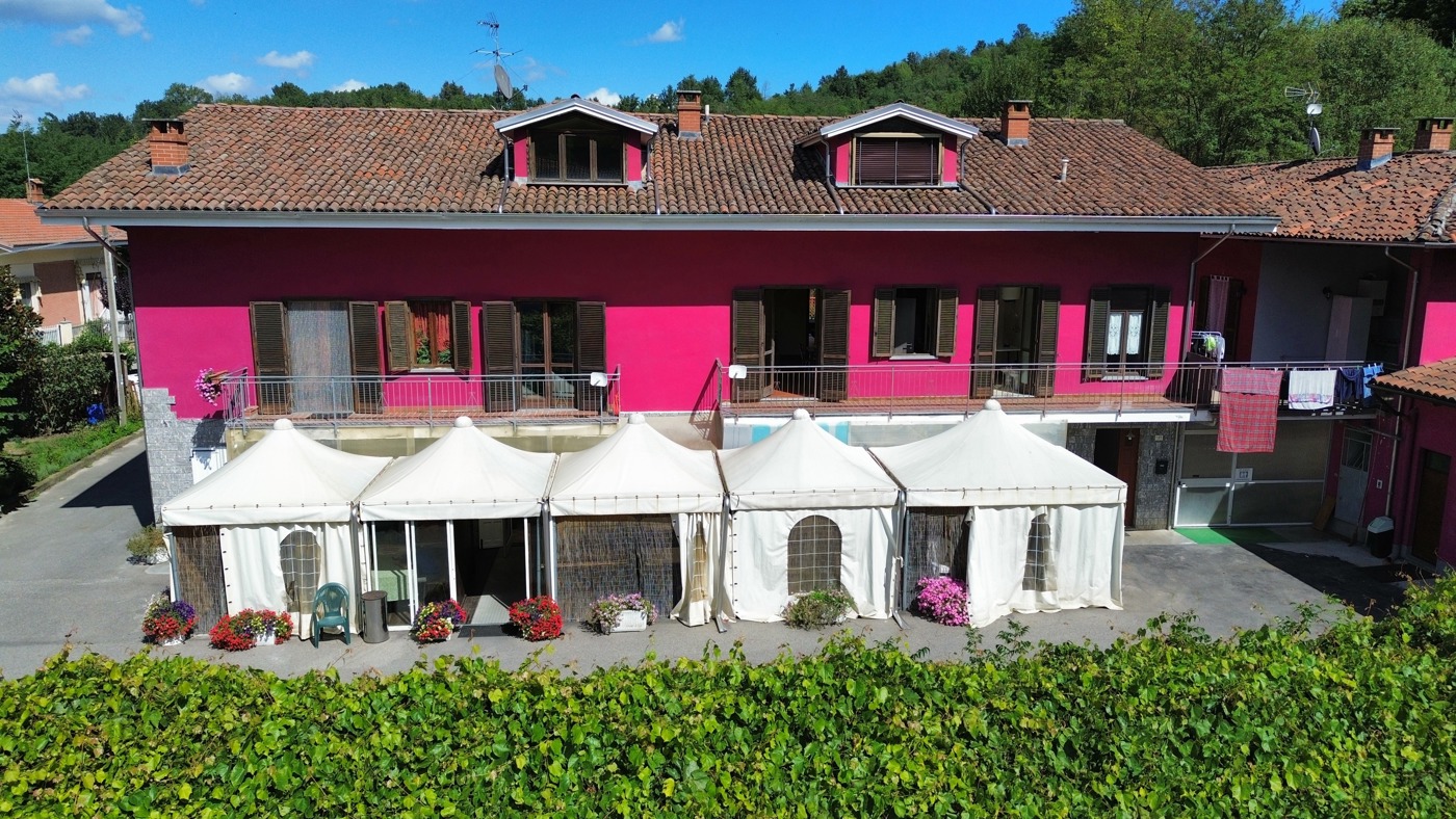 Stabile/Palazzo in vendita a Ferrere