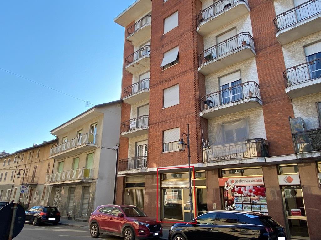 Negozio in affitto a Poirino