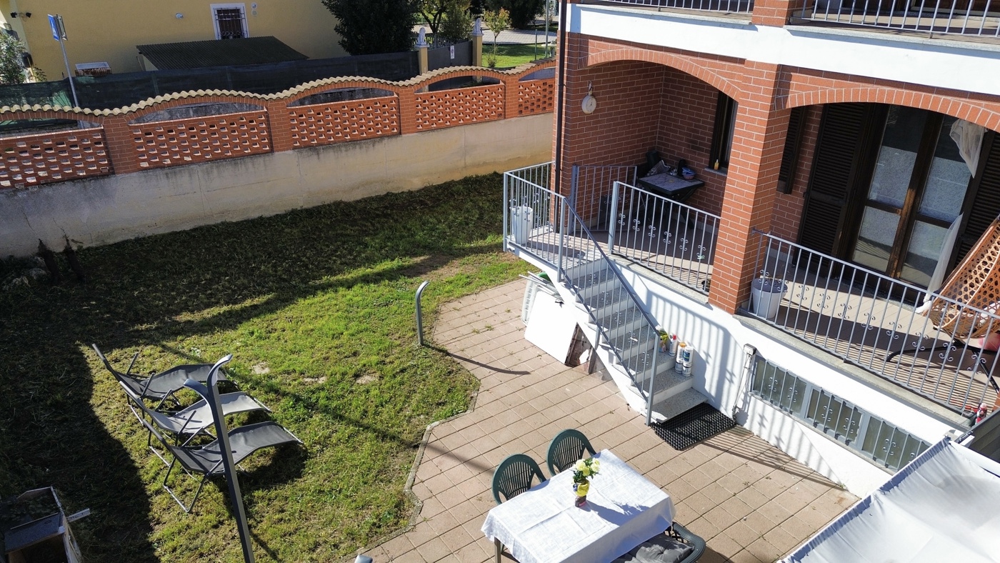 Villa con giardino a Poirino