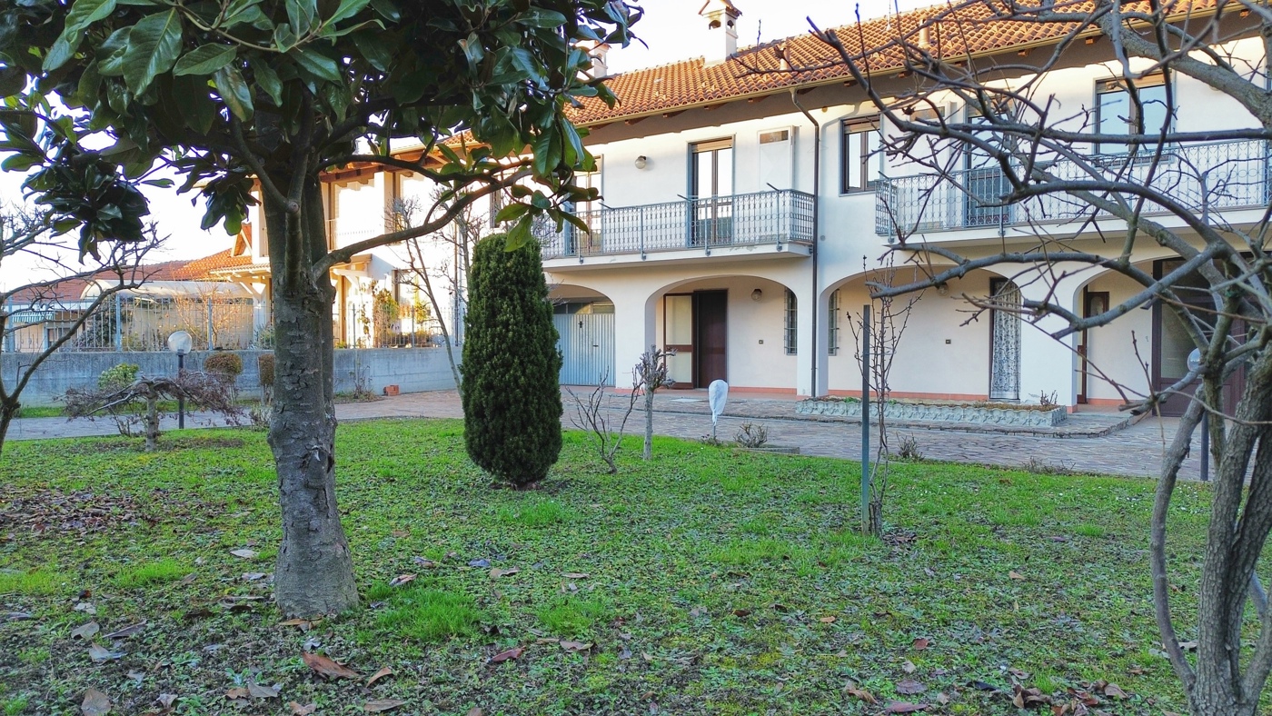 Casa indipendente con giardino a Poirino