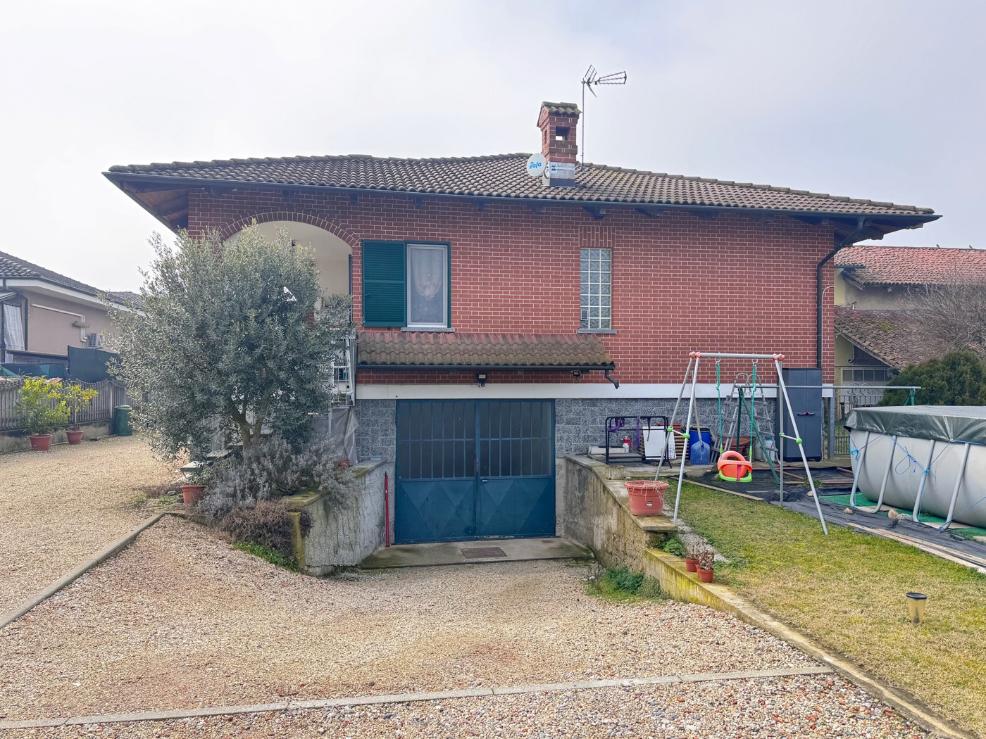 Villa Bifamiliare con giardino a Poirino