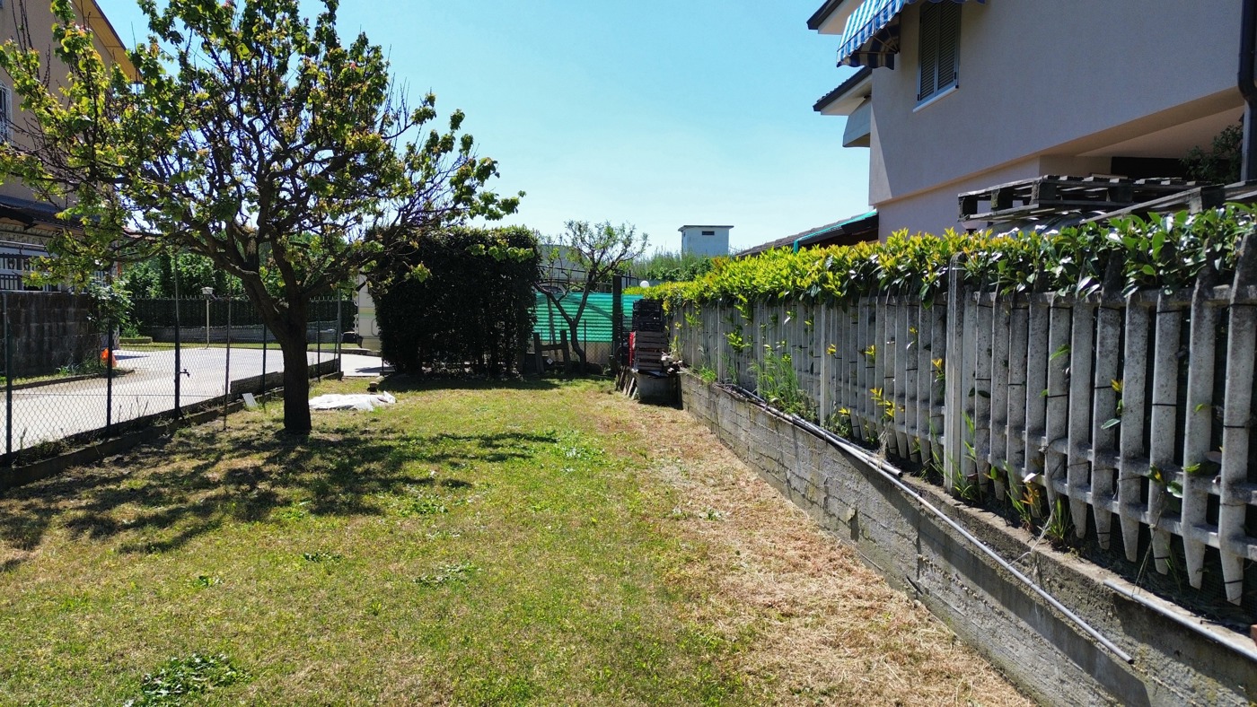 Trilocale con giardino a Poirino