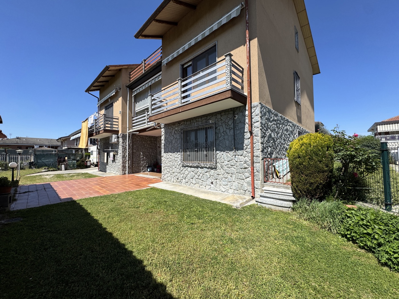 Trilocale con giardino a Poirino