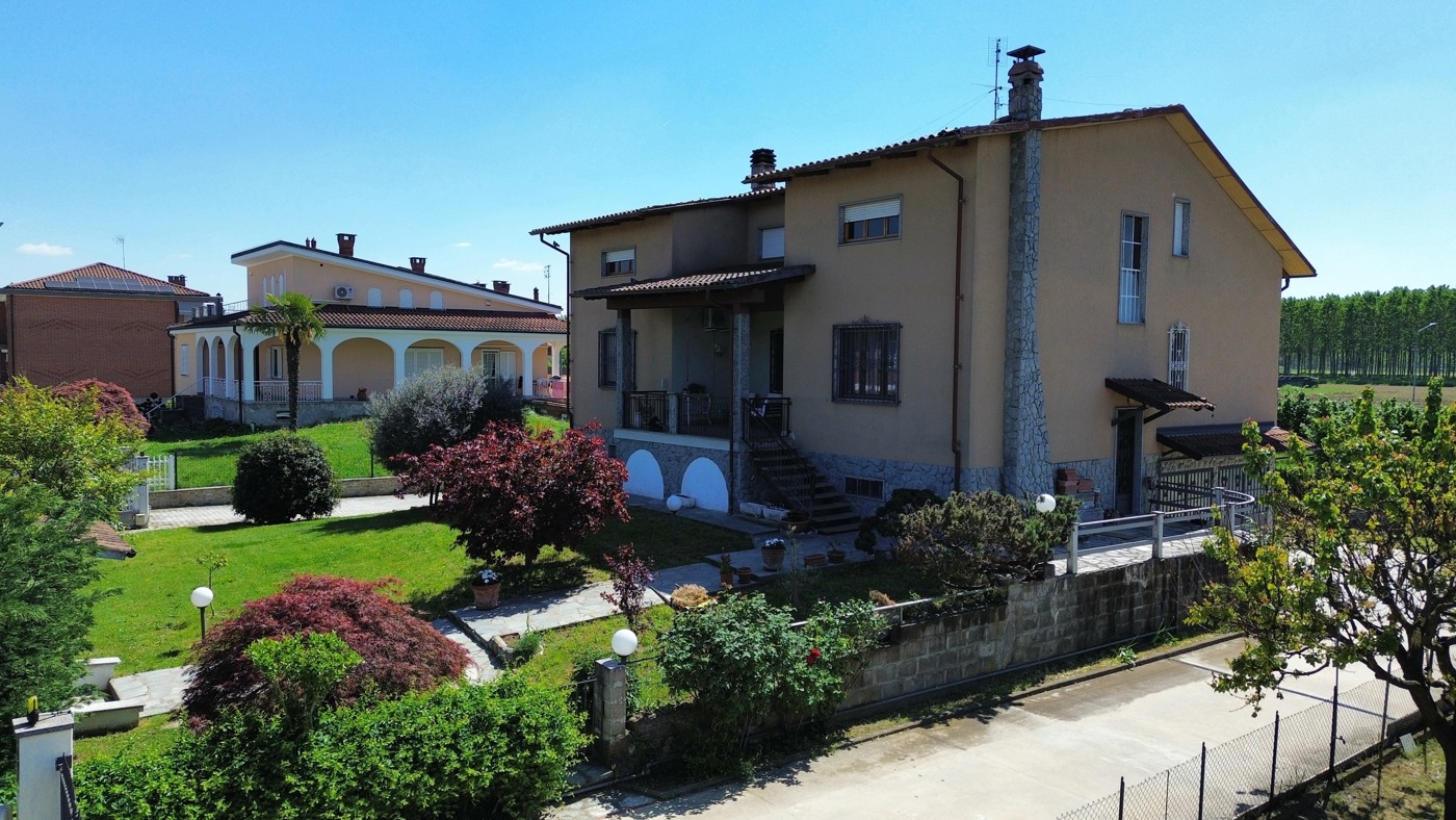 Trilocale con giardino a Poirino