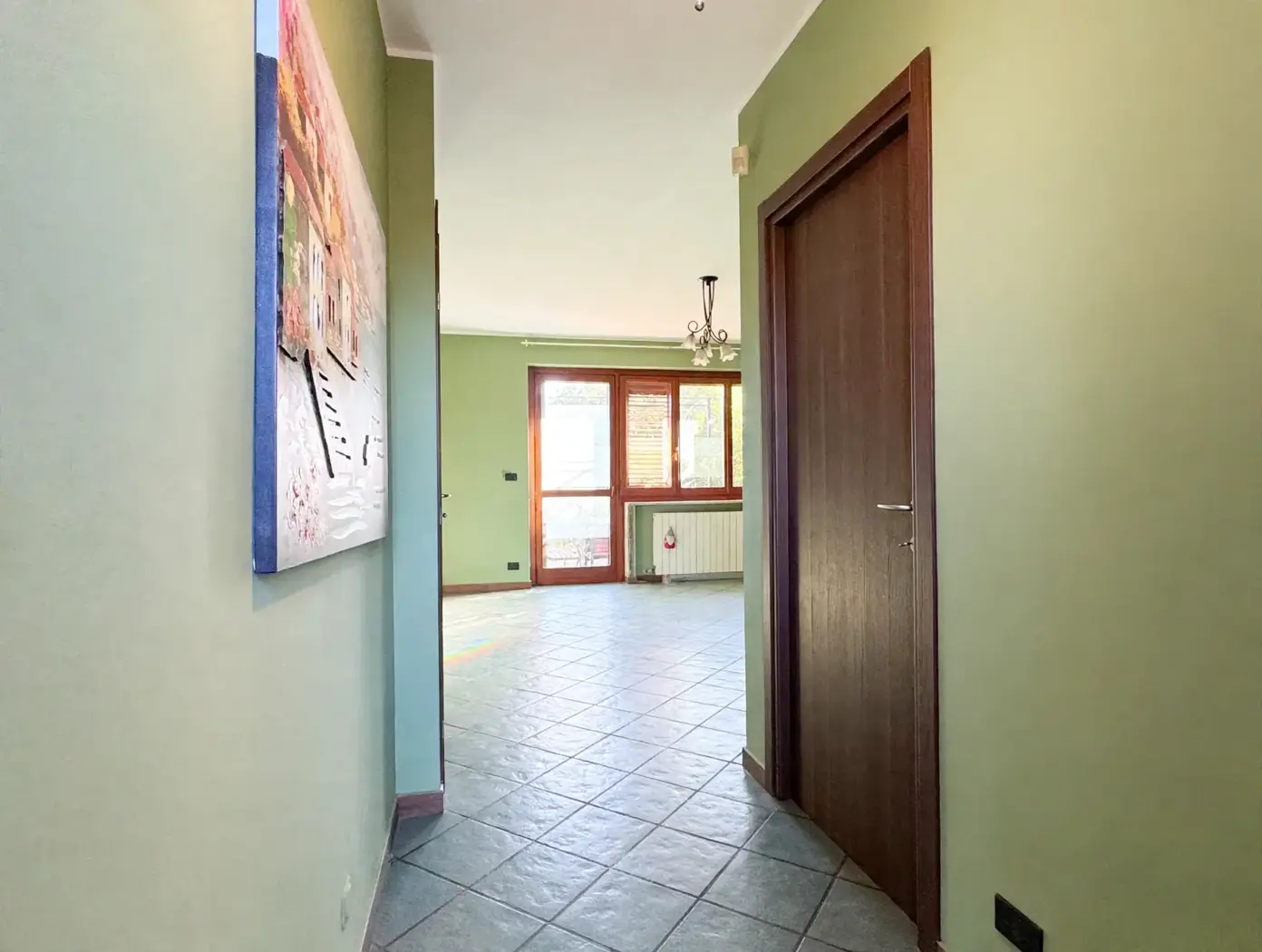 Villa con giardino a Isolabella
