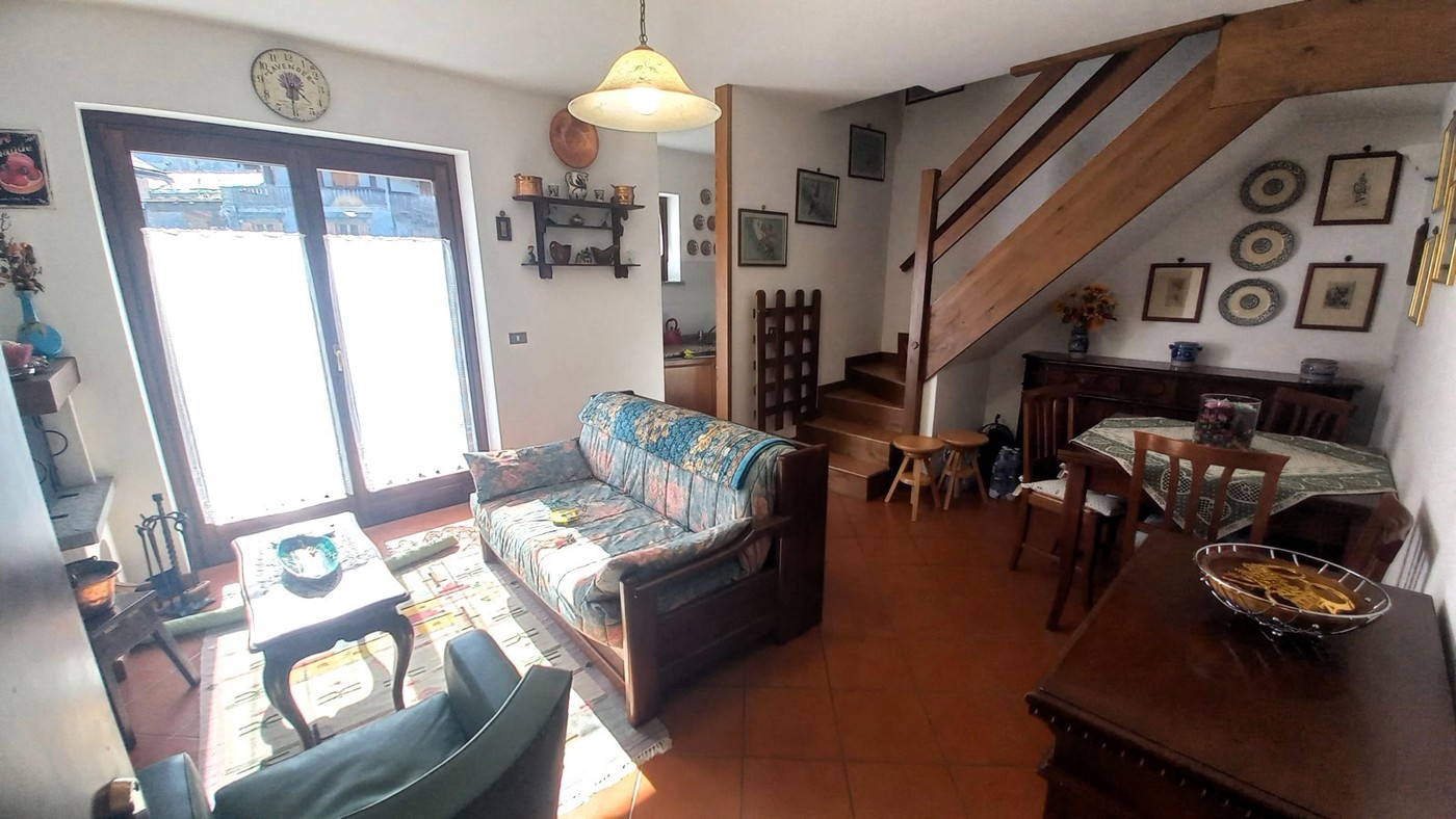 Trilocale con box a Oulx