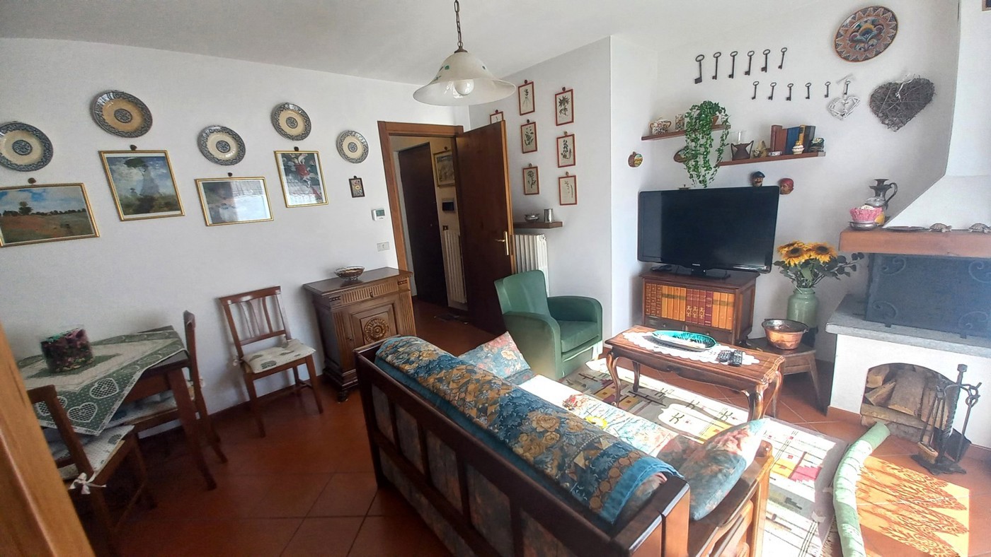 Trilocale con box a Oulx