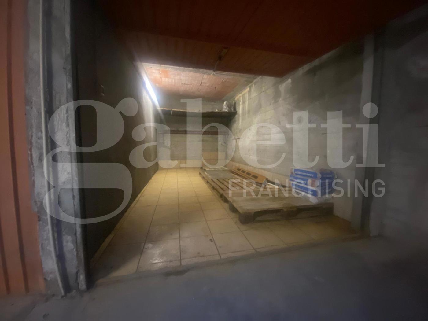 Box/Garage 12mq in vendita a Bardonecchia