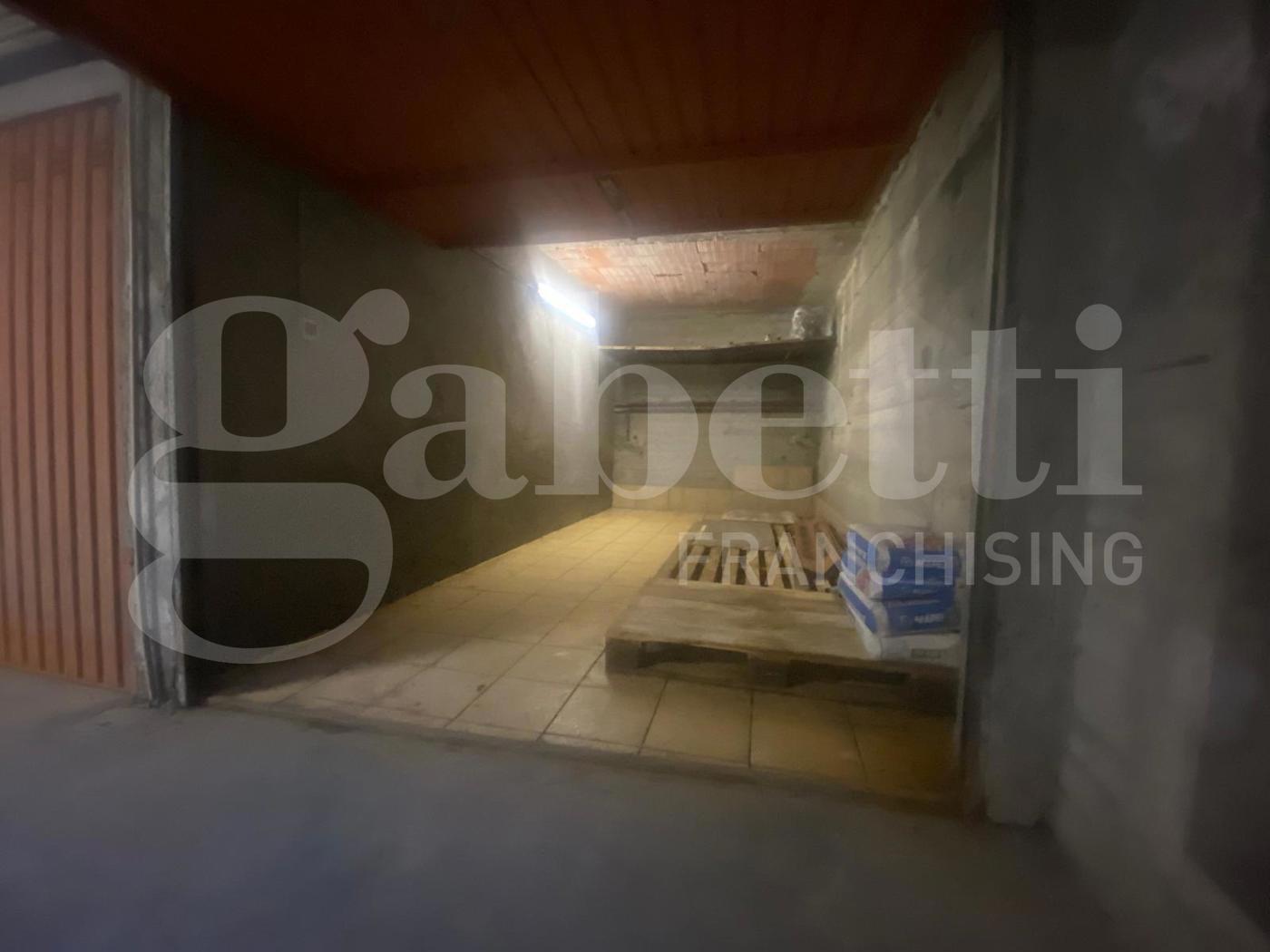 Box/Garage 12mq in vendita a Bardonecchia