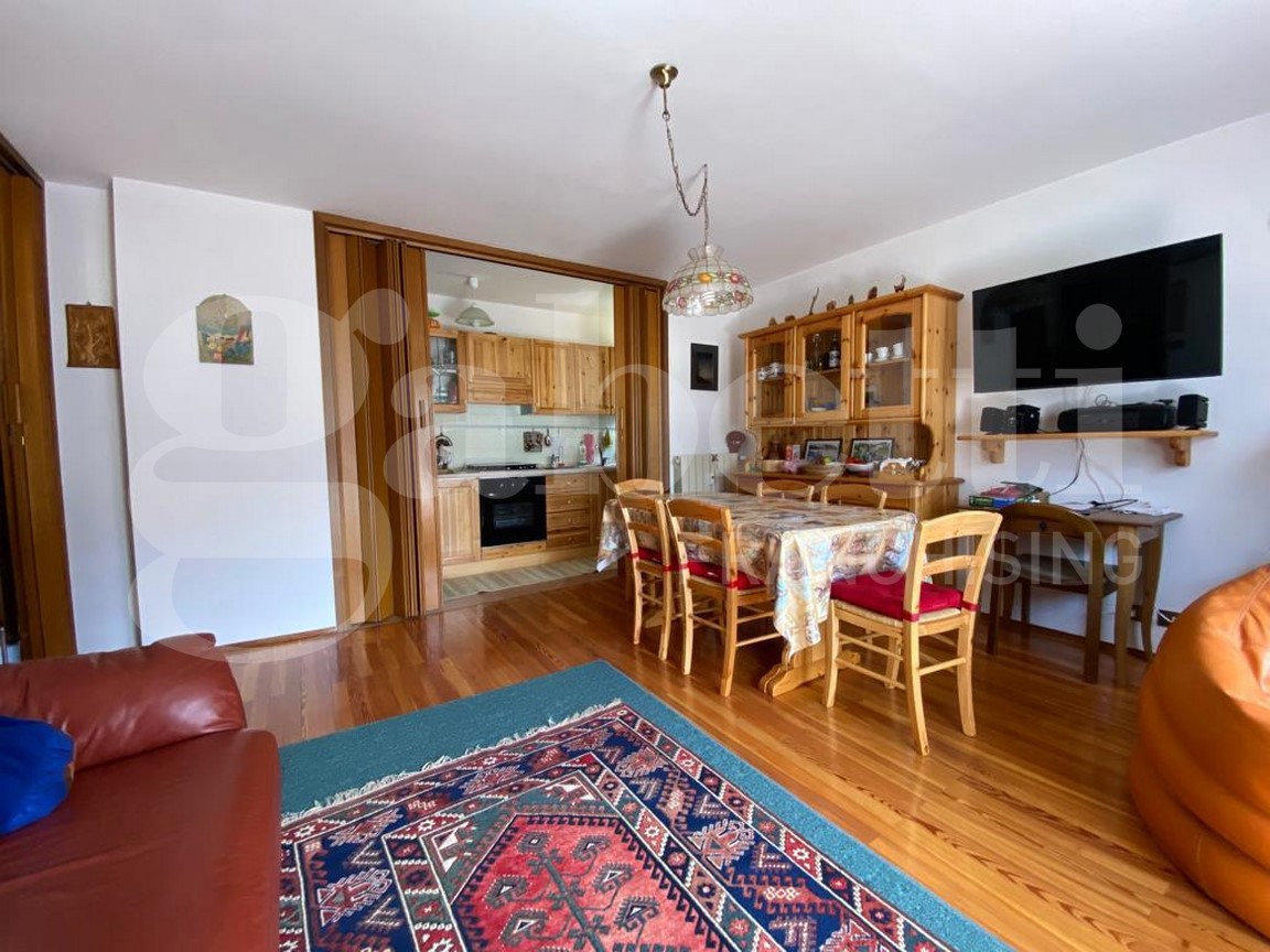 Trilocale arredato in affitto a Claviere