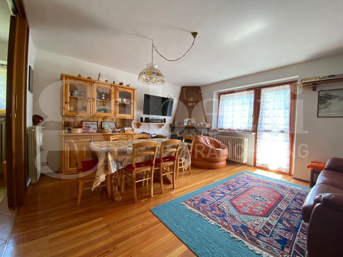 Trilocale arredato in affitto a Claviere