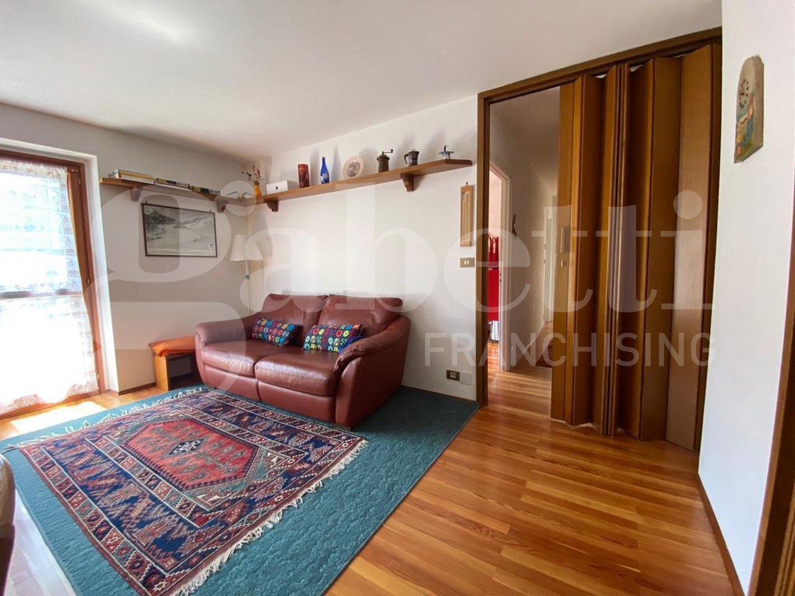 Trilocale arredato in affitto a Claviere