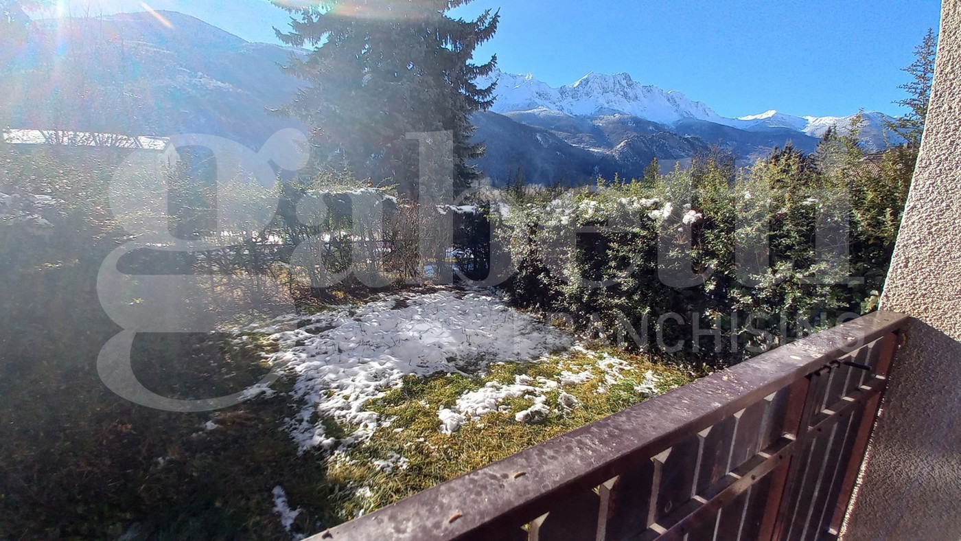 Bilocale con giardino a Oulx