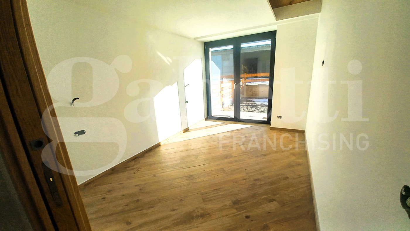 Bilocale con giardino a Oulx