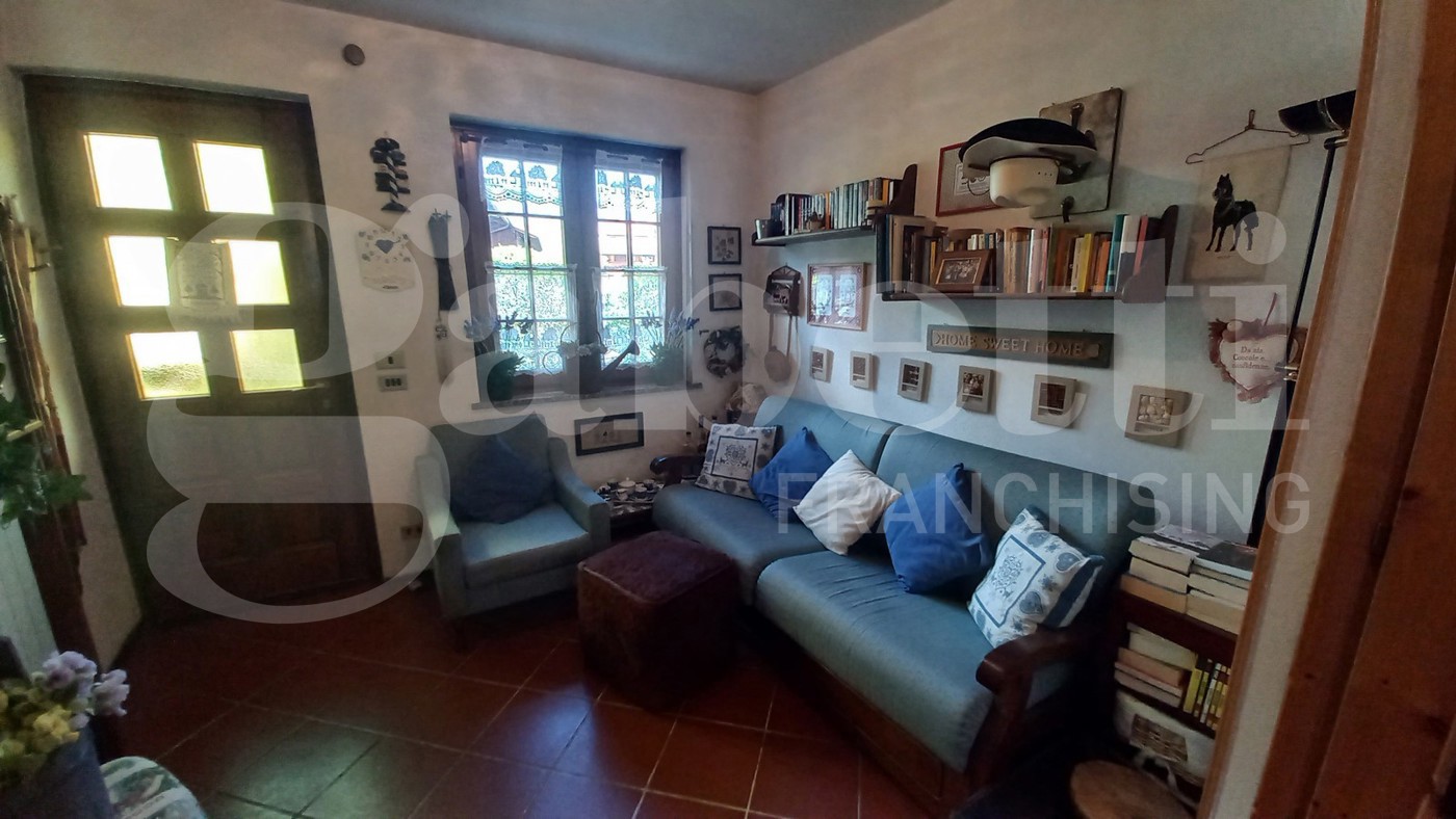 Quadrilocale con giardino a Oulx