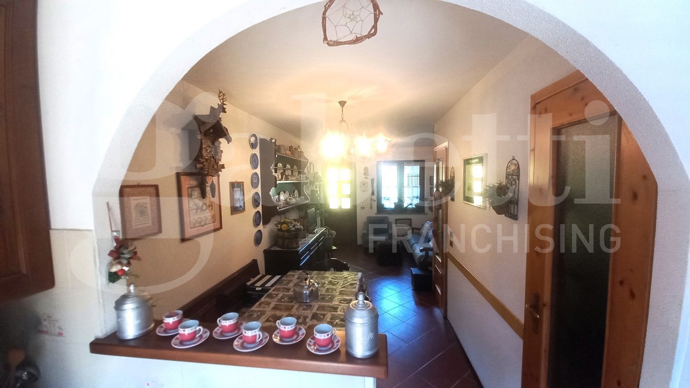 Quadrilocale con giardino a Oulx