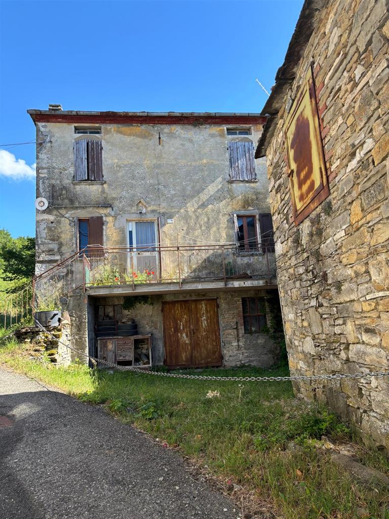 Rustico con giardino, Bettola costa