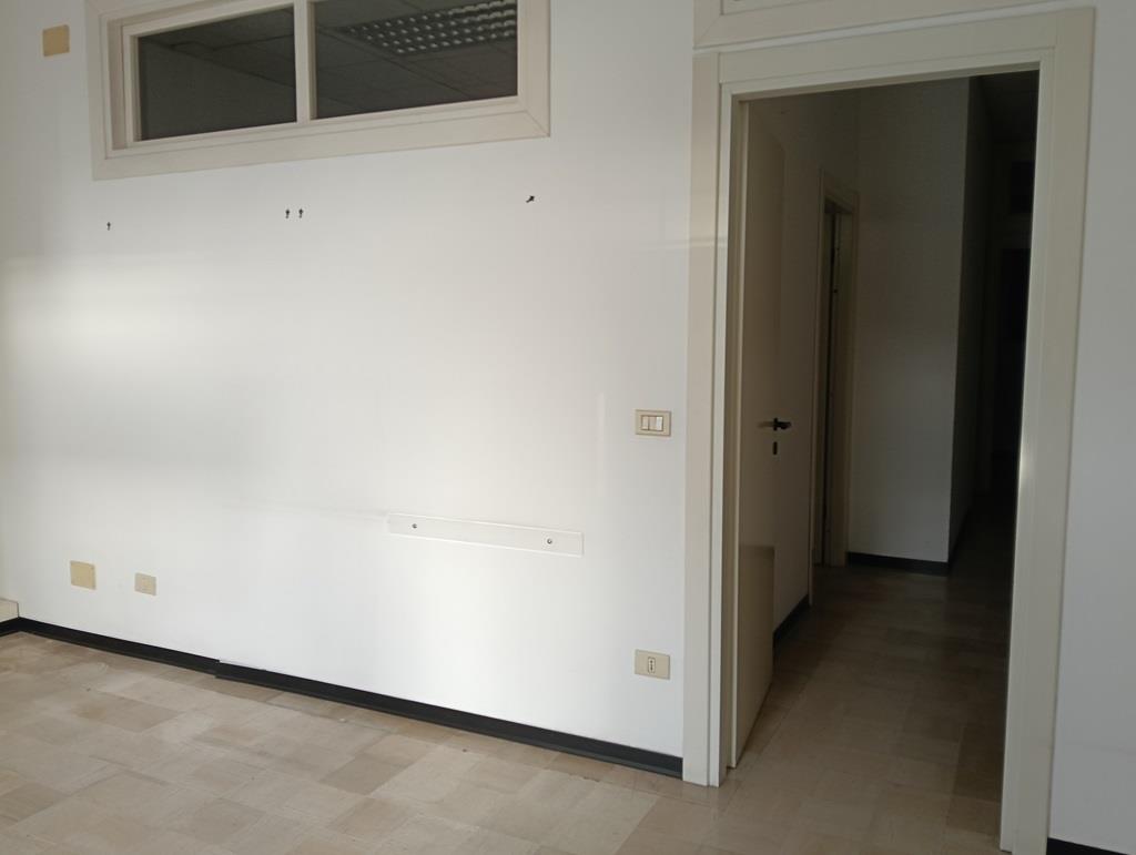 Ufficio in affitto, Piacenza via boselli
