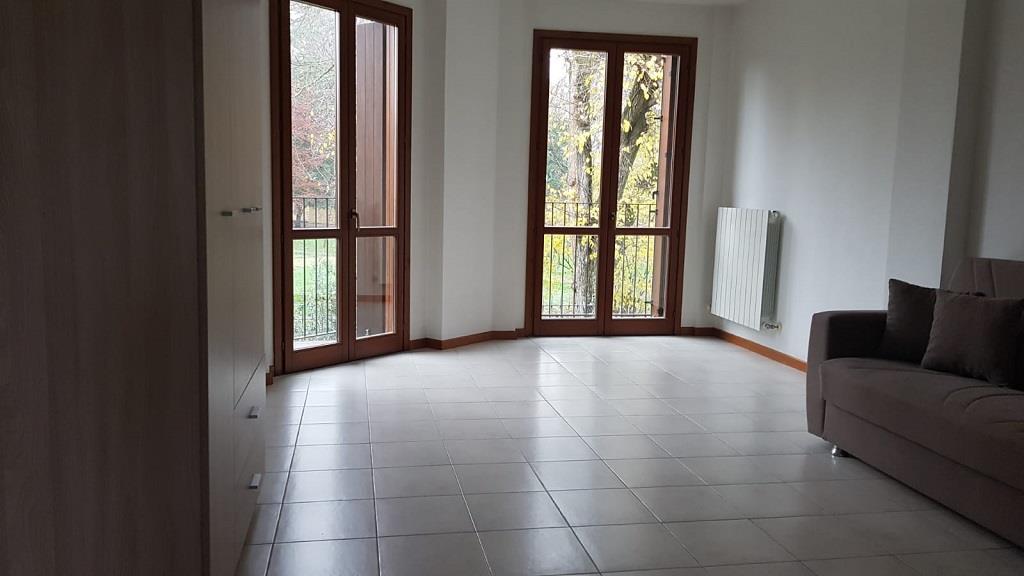 Appartamento con box, Pontenure centro