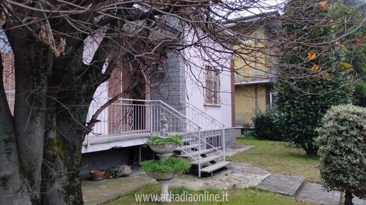 Casa indipendente con giardino, Piacenza peep, farnesiana