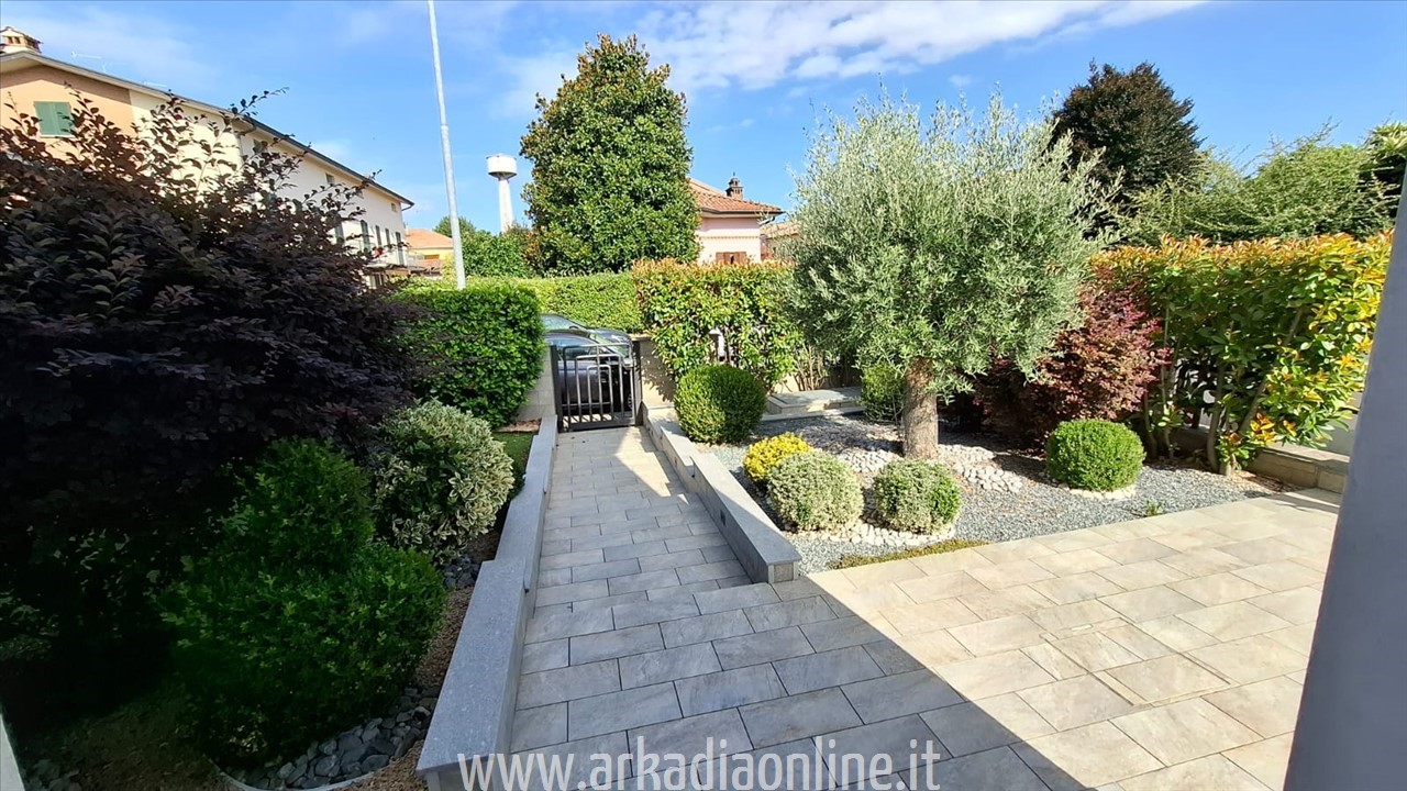 Villa con box doppio, Gossolengo quarto