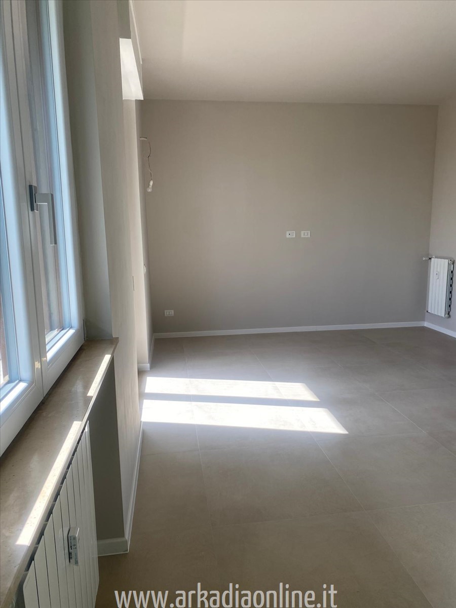 Appartamento con box a Piacenza