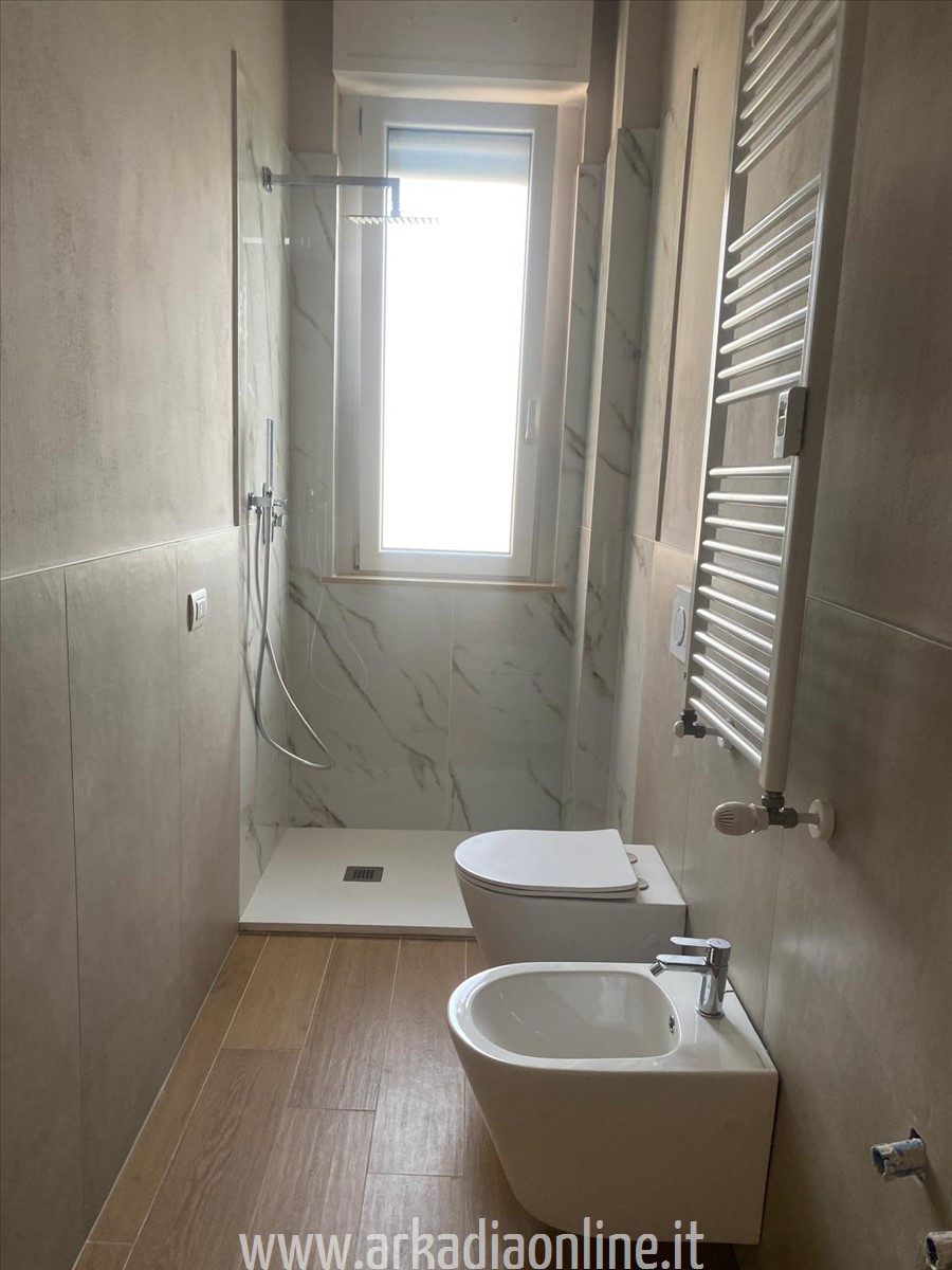 Appartamento con box a Piacenza