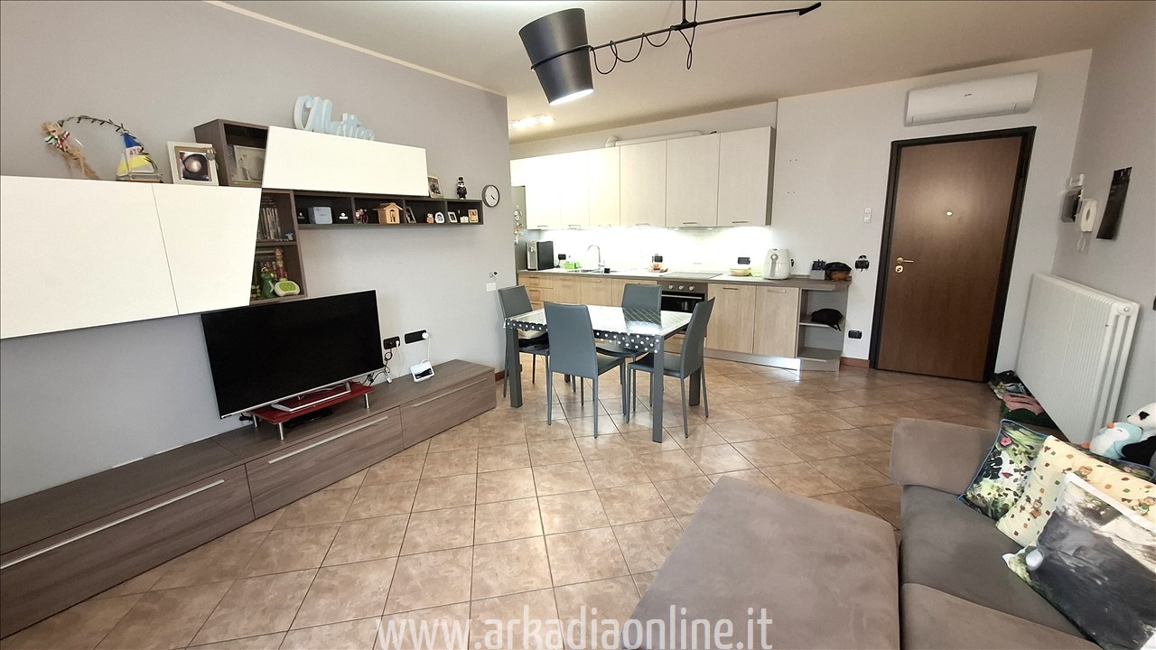 Appartamento con box a Piacenza