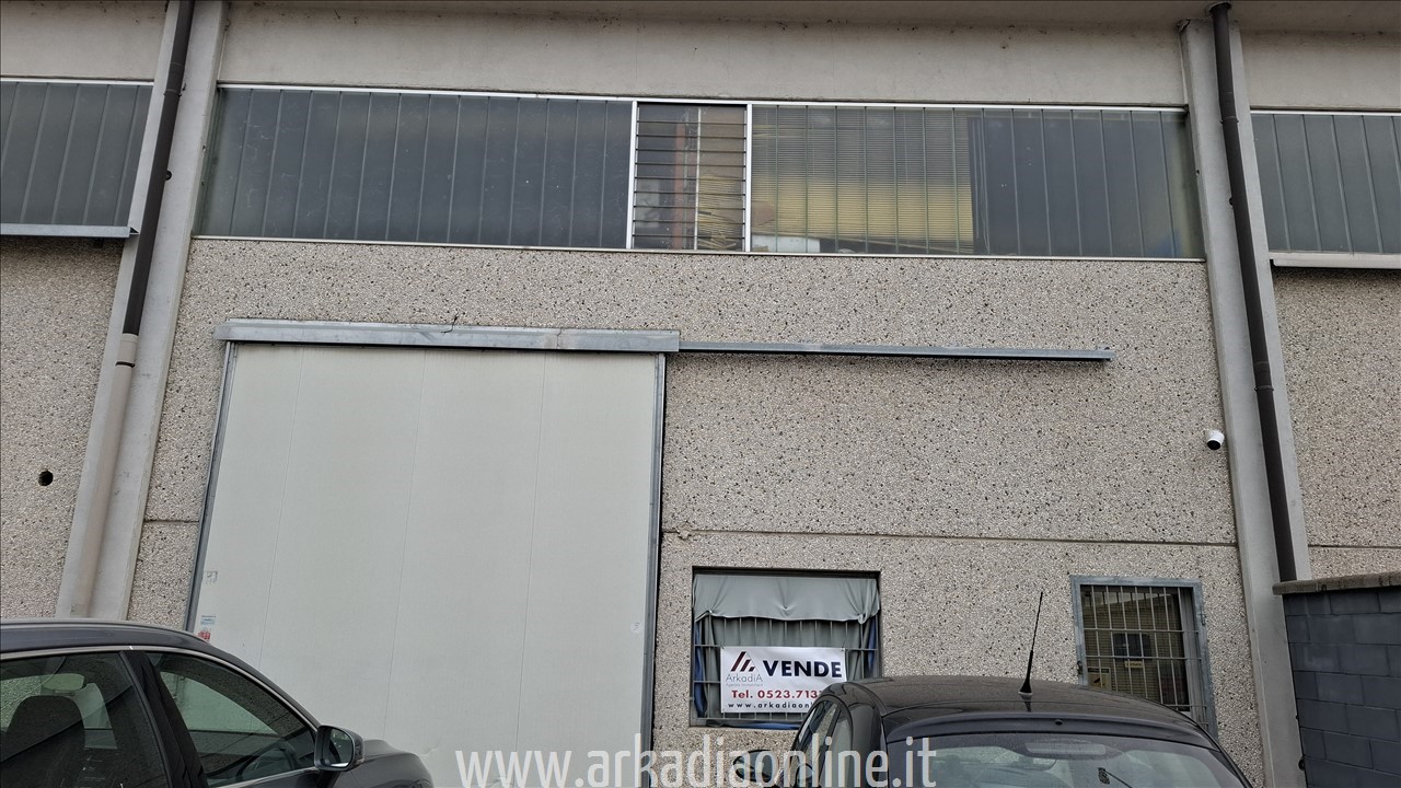 Capannone in vendita, Gragnano Trebbiense gragnanino