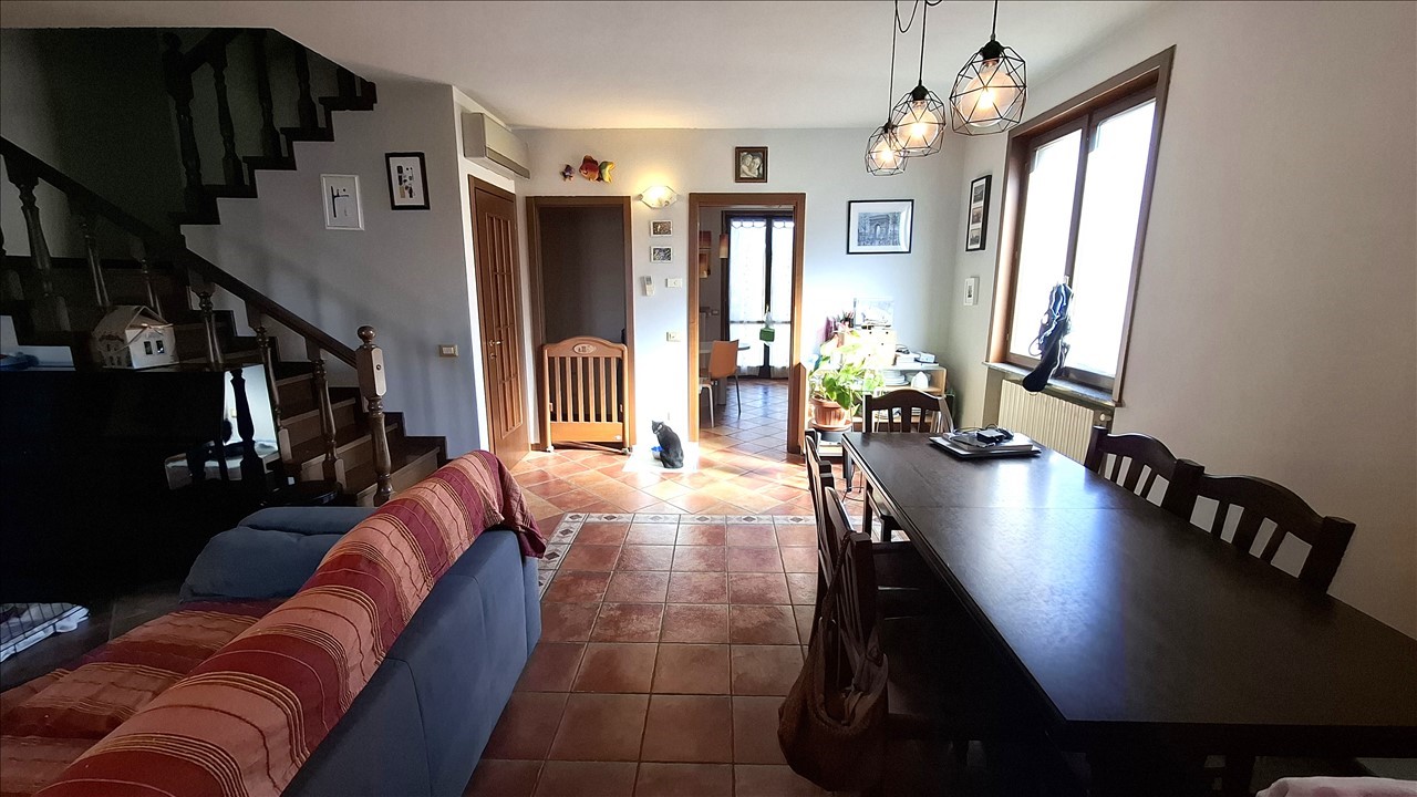 Villa con giardino a San Giorgio Piacentino