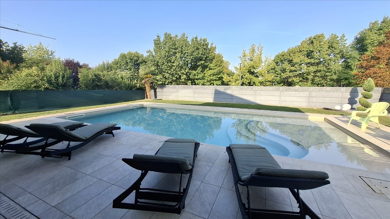 Villa con giardino, Piacenza vallera