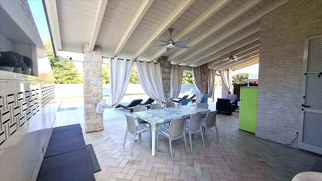 Villa con giardino, Piacenza vallera