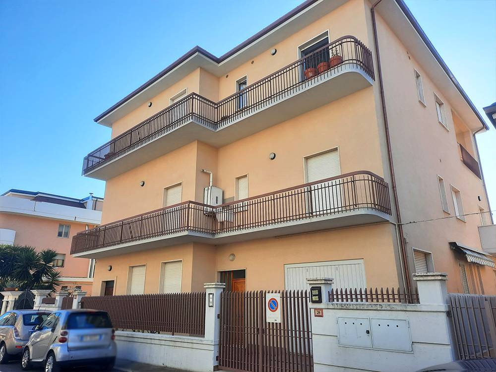 Appartamento in vendita a Alba Adriatica, Zona Mare