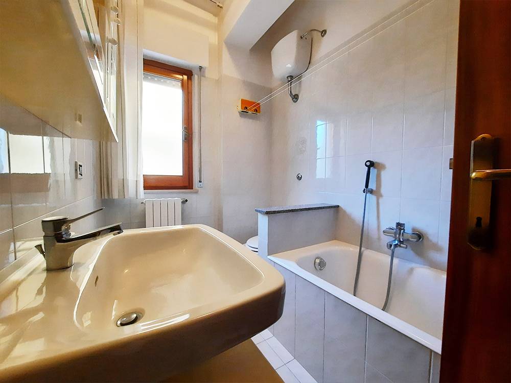 Appartamento in vendita a Alba Adriatica, Zona Mare