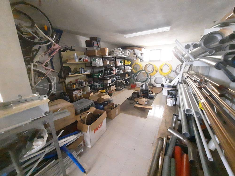 Locale commerciale in vendita a Tortoreto, Tortoreto Lido