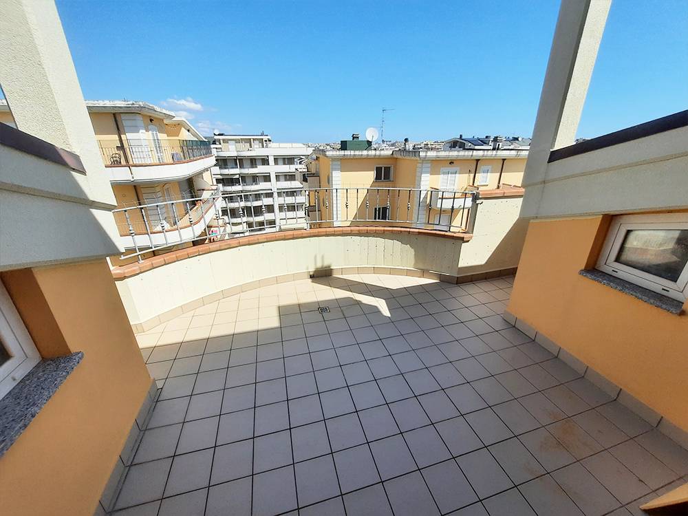 Appartamento in vendita a Alba Adriatica, Zona Mare