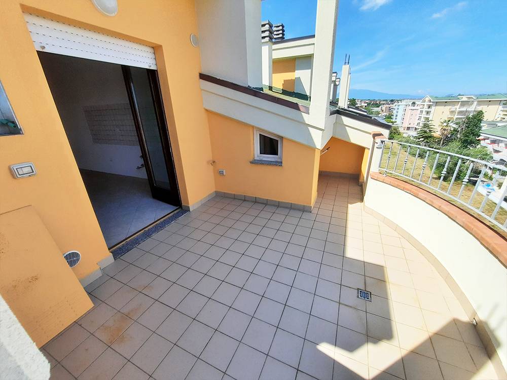 Appartamento in vendita a Alba Adriatica, Zona Mare