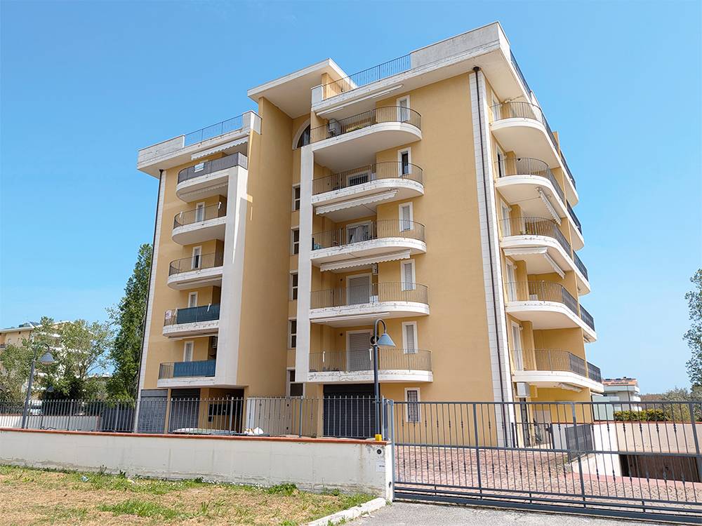 Appartamento in vendita a Alba Adriatica, Zona Mare