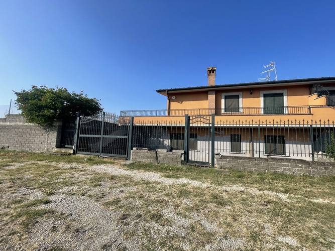 Villa Bifamiliare con giardino a Mentana