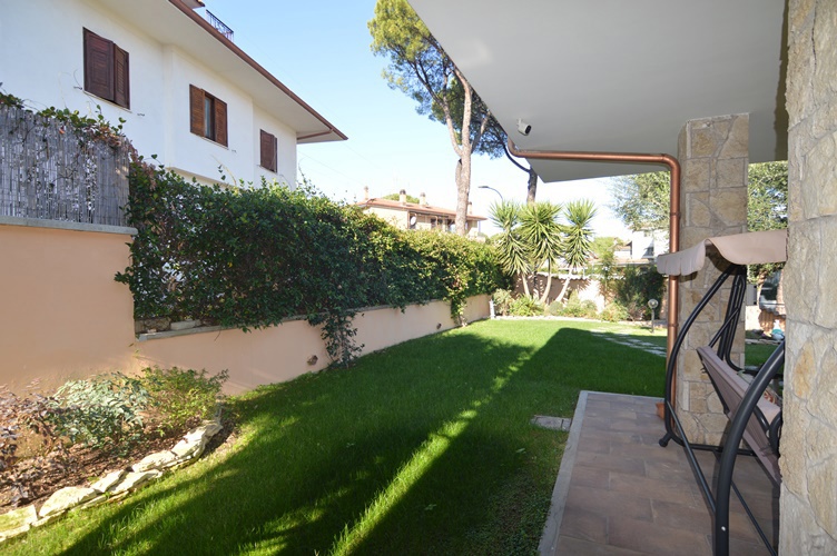 Villa Bifamiliare in vendita a Guidonia Montecelio