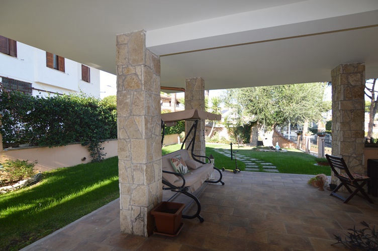 Villa Bifamiliare in vendita a Guidonia Montecelio