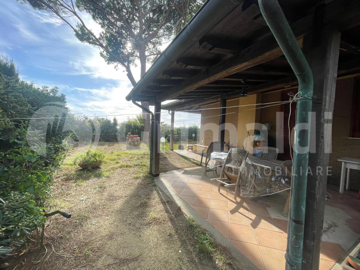 Villa con giardino a Santa Marinella