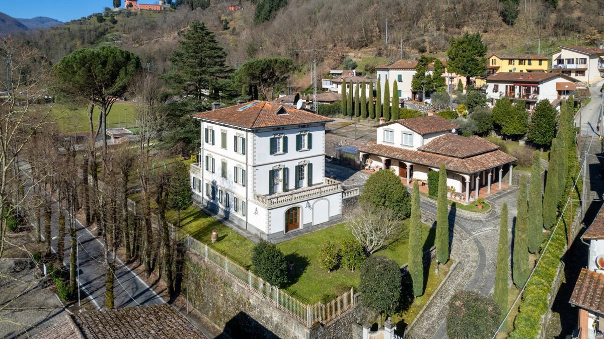 Villa con giardino a Bagni di Lucca