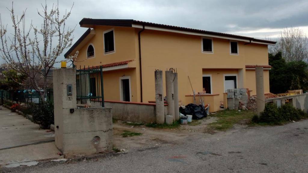 casa indipendente in vendita a Marano Marchesato