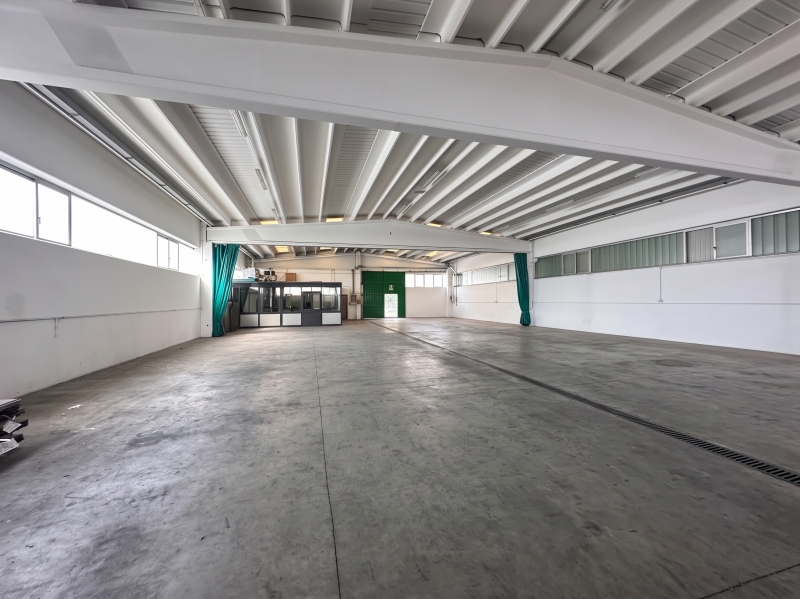 Capannone classe A4 a Santa Maria di Sala