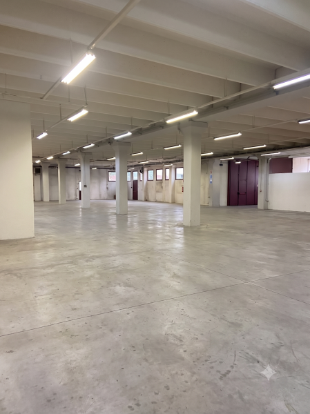 Capannone classe A4 a Iesolo