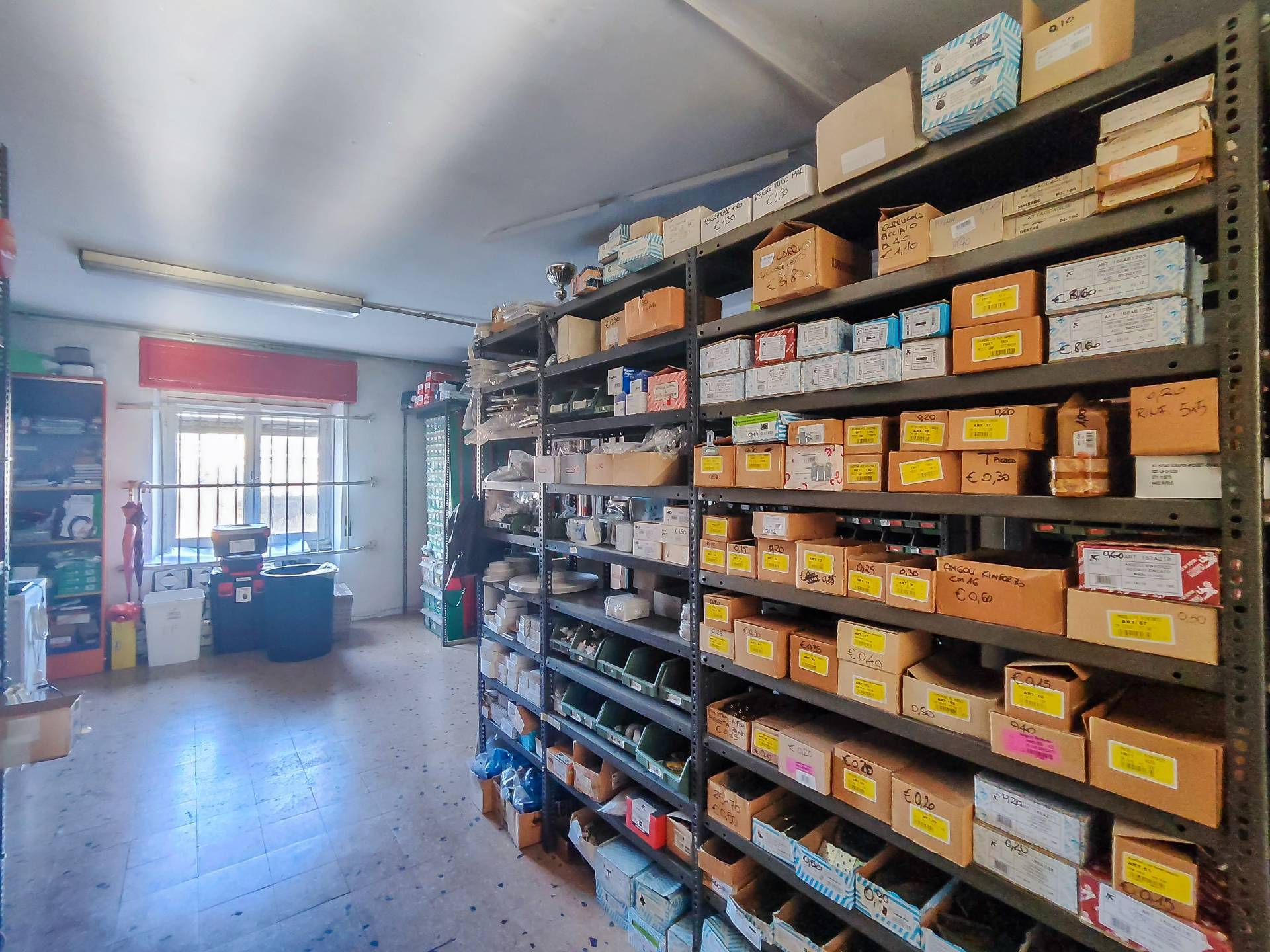 Attivit commerciale in vendita a Cairo Montenotte