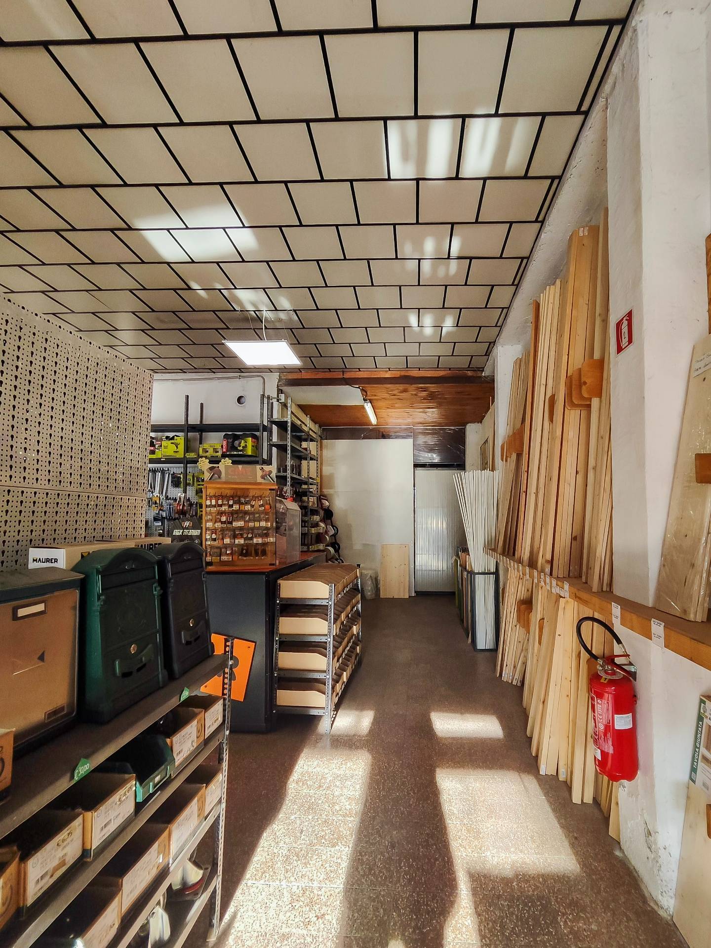 Attivit commerciale in vendita a Cairo Montenotte