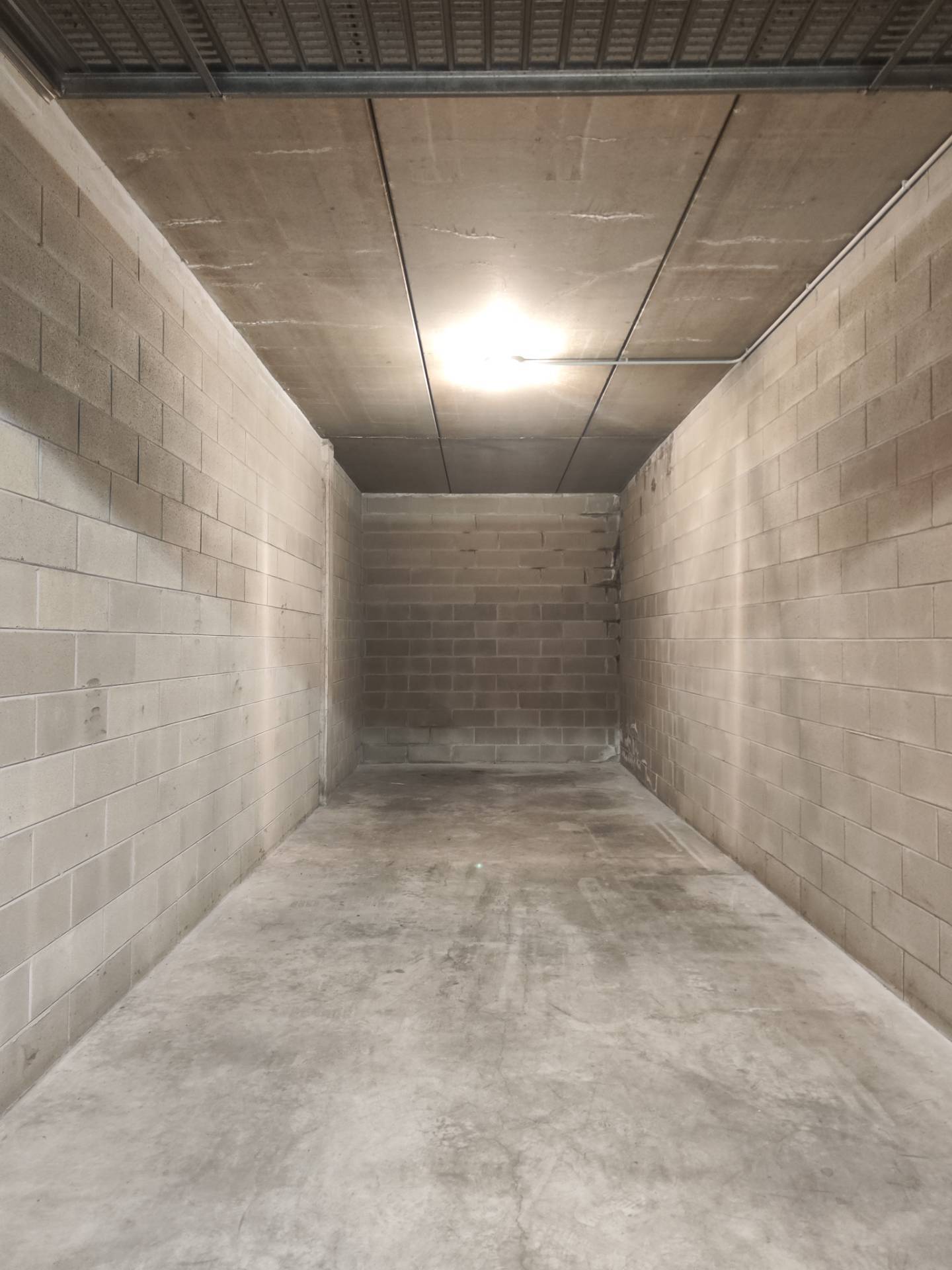 Box o garage in vendita a Cairo Montenotte