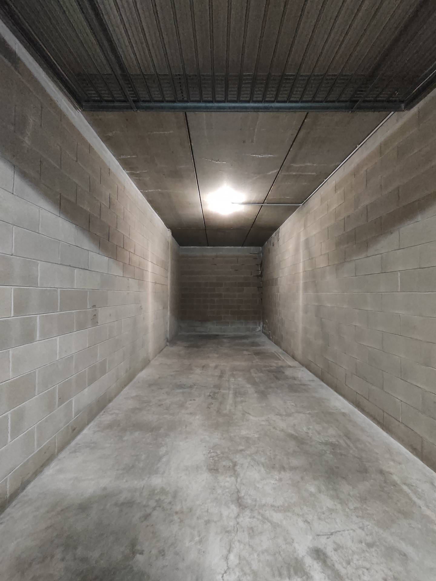 Box o garage in vendita a Cairo Montenotte